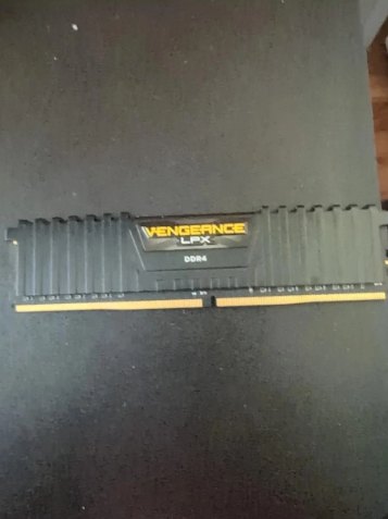 CORSAIR 4GB DDR4 DESKTOP RAM