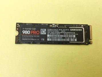 SUMSUNG 1TB NVME